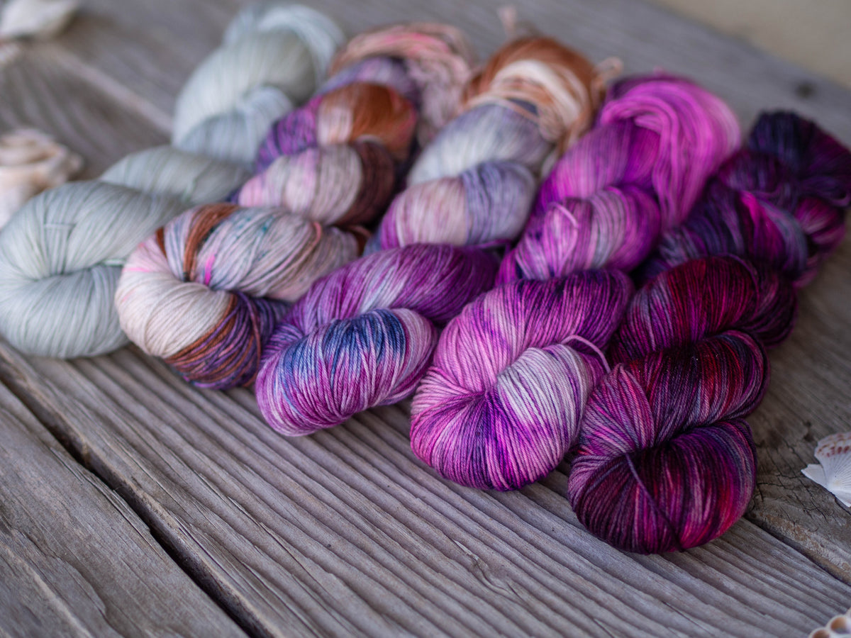 Fall Drizzle - Hand dyed variegated speckled yarn - Merino Fingering t
