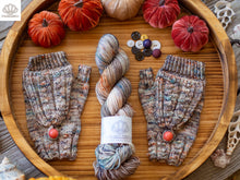 Load image into Gallery viewer, Beach Pebble Mitts Sport or DK Weight Hand Knitting Pattern