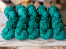 Load image into Gallery viewer, Emerald