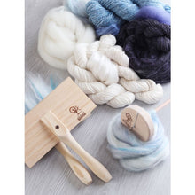 Load image into Gallery viewer, Ashford Introduction to Spinning Kit
