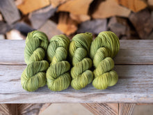 Load image into Gallery viewer, Peridot Corrie Sock