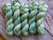 Load image into Gallery viewer, Aventurine