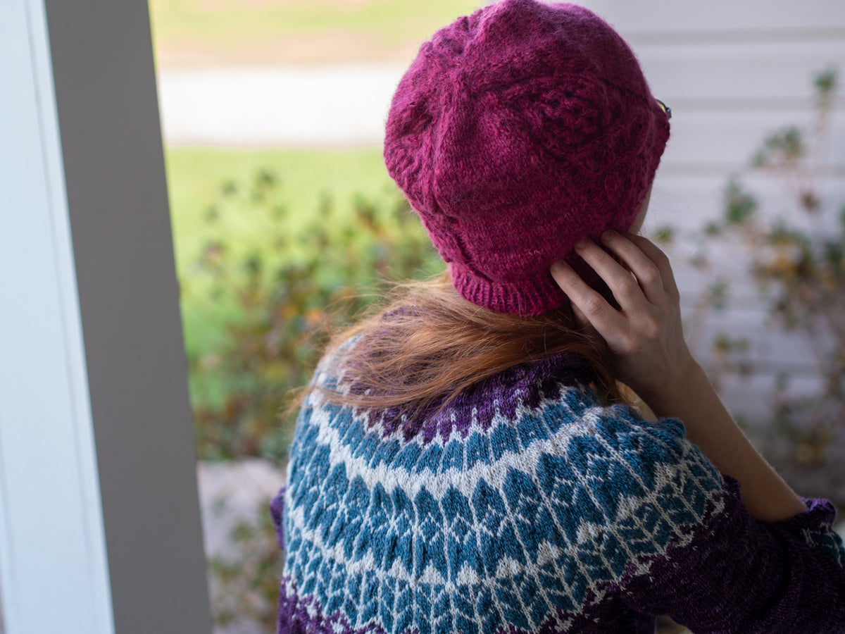 eneu エヌー　Cape wool knit Aran Woollen Mills Supersoft Merino Wool Poncho with Cowl