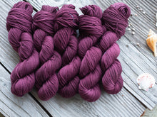 Load image into Gallery viewer, Plum Dandy