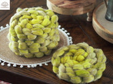 Load image into Gallery viewer, Charteuse Button Polwarth Linen Combed Top
