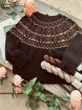 Load image into Gallery viewer, Fenrir Pullover American Alpaca Sport/ DK Knitting Kit Original Colors
