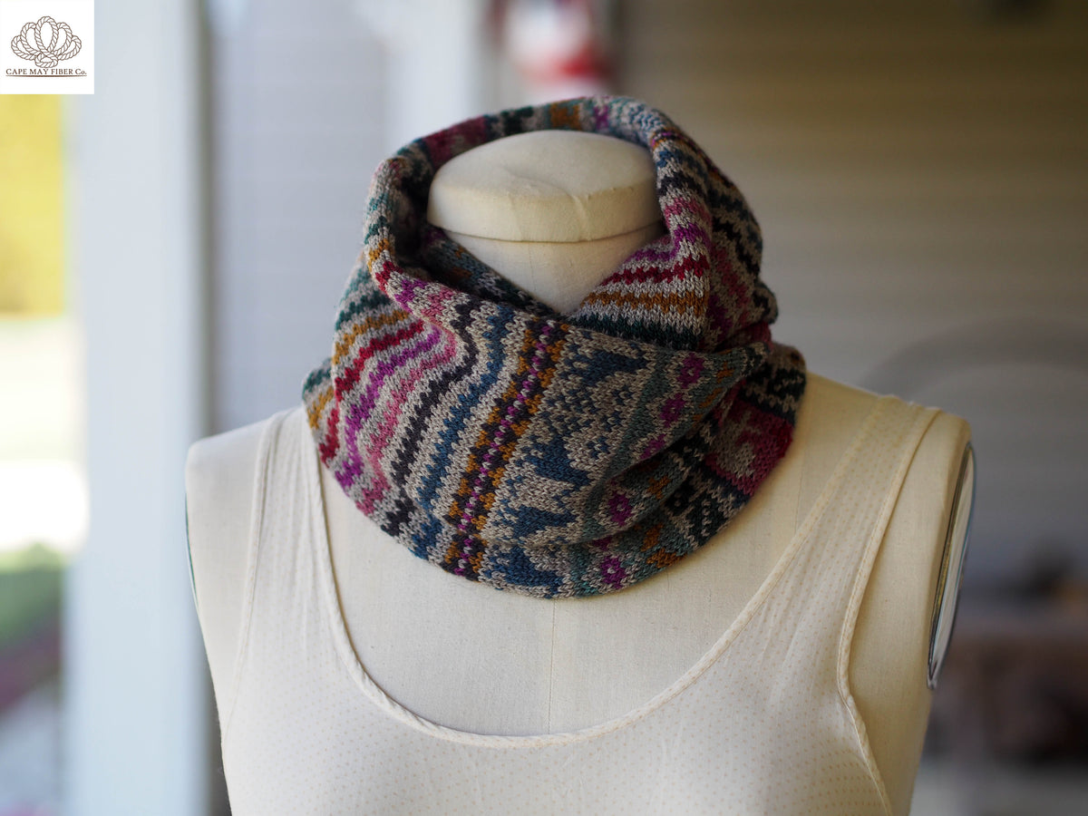 Bunnies Birds and Blooms Cowl / Fingering Weight Knitting Pattern