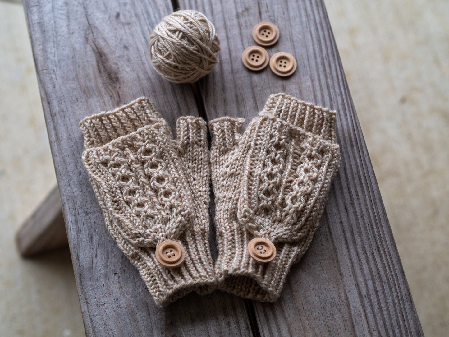 Flip Top Mitts Worsted Weight Hand Knitting Pattern