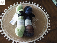 Load image into Gallery viewer, Luna Moth Cowl Kit

