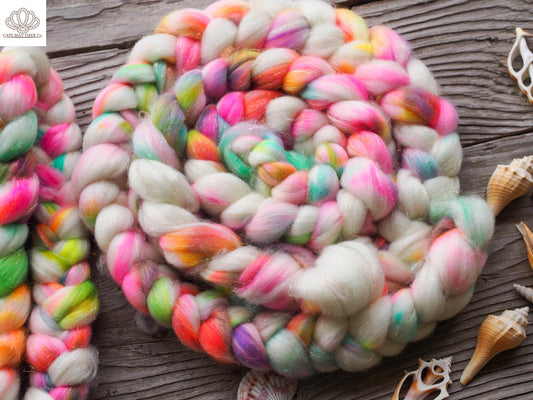 The Last Unicorn Gold Sparkle Combed Top - 4 oz