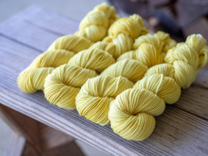 Old Fustic Naturally Dyed DK