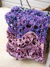 Load image into Gallery viewer, Shell Stitch Throw in Super Bulky Weight Hand Knitting Pattern
